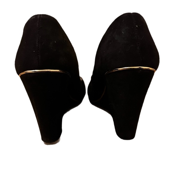 Cklass black wedges velvety with gold trim detail size 8 - Picture 3 of 4